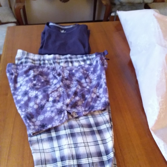 3 piece pajama set - Picture 5 of 8